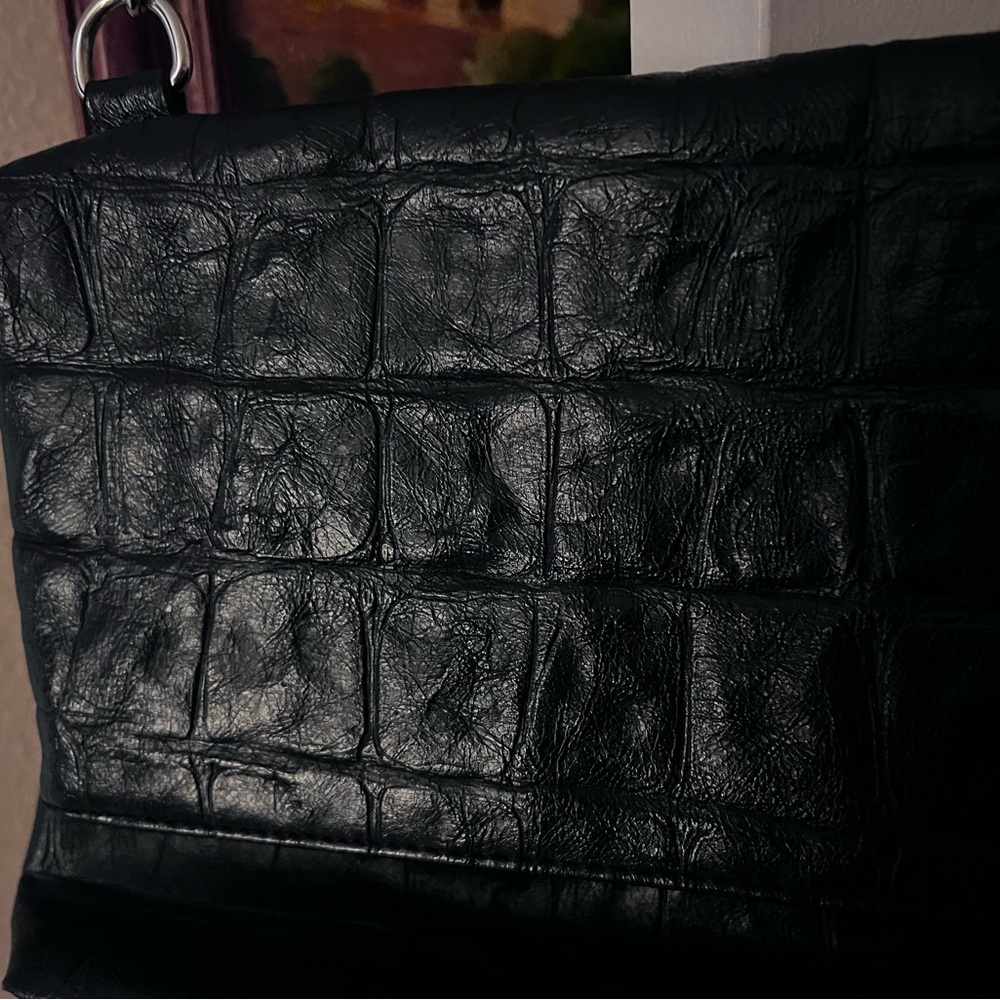 Nicole by Nicole Miller black gold over crossbody - Picture 6 of 12